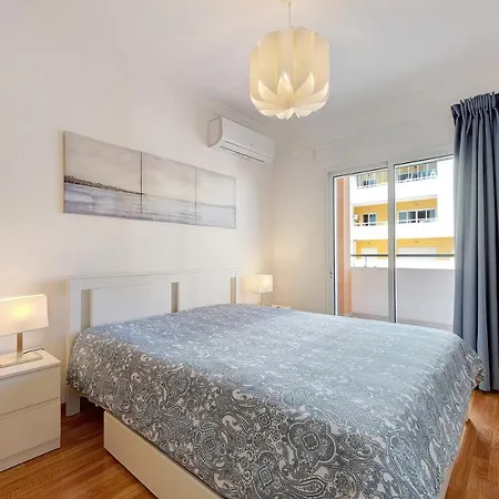 Apartment Paradise *