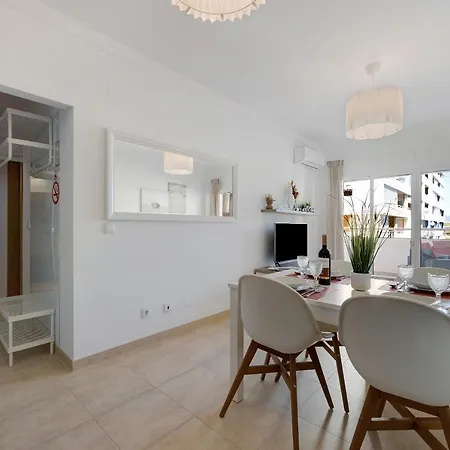 Paradise Apartment *